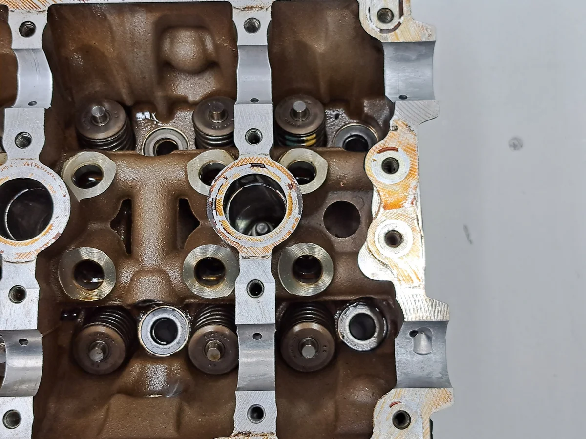 Engine Cylinder Head 2.0 TFSI 06F103373 image 9