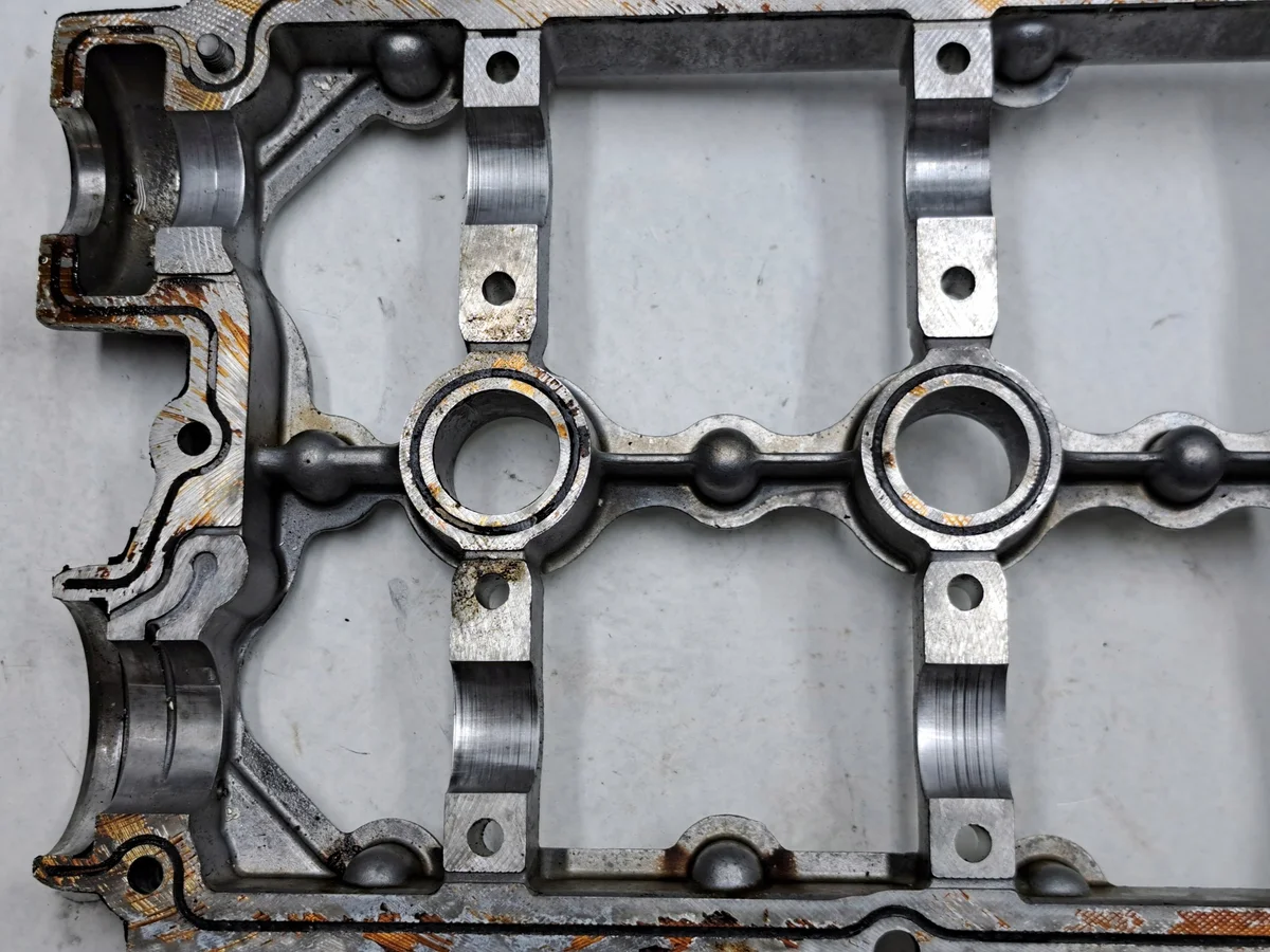 Engine Cylinder Head 2.0 TFSI 06F103373 image 10