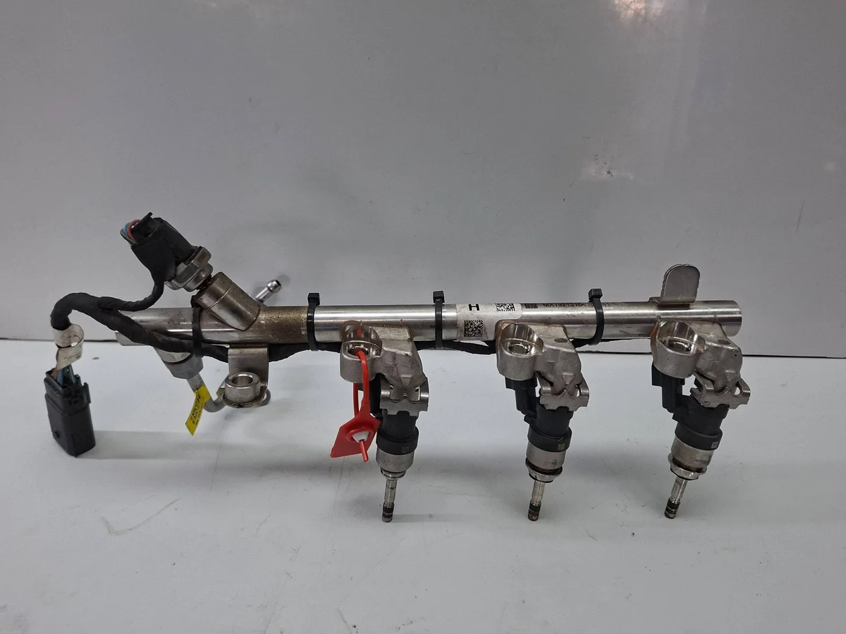 Einspritzleiste 55503731 55492929 Opel Astra K image 4
