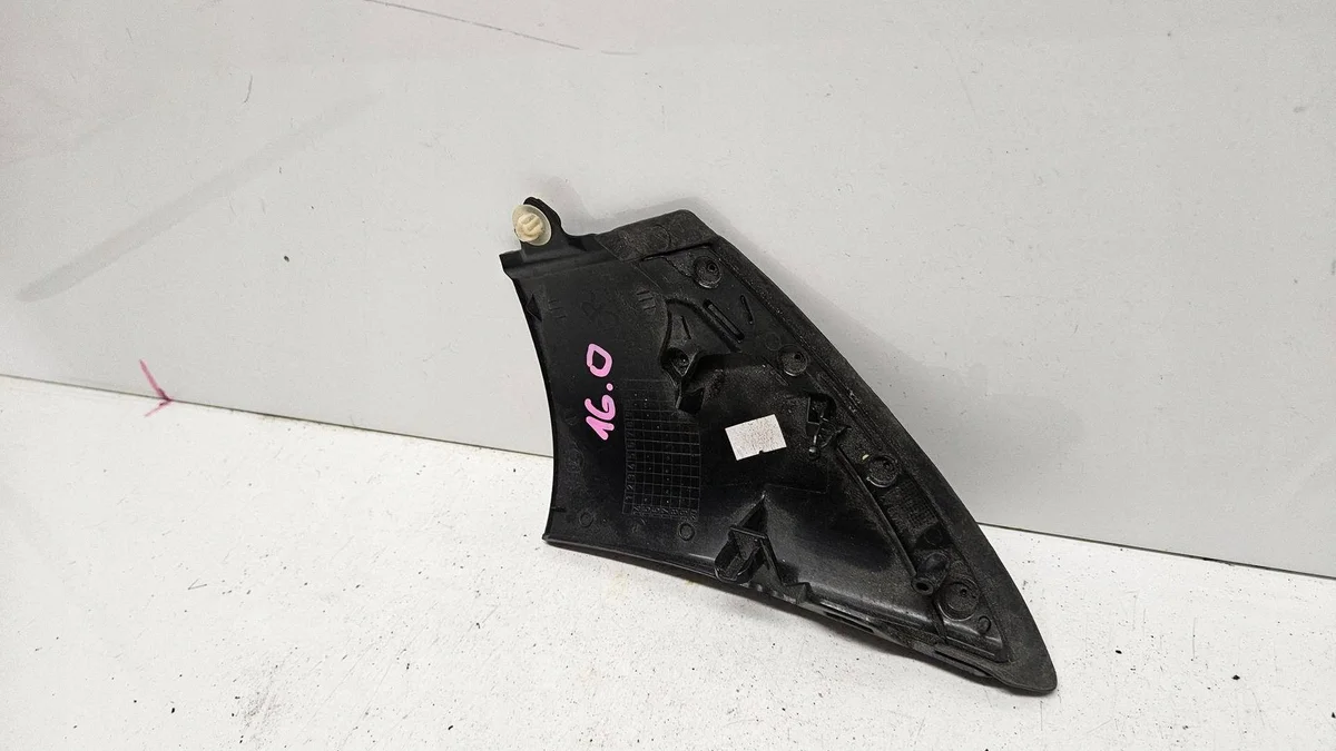 Bouchon aile avant droite Citroen C1 Aygo 108 image 6