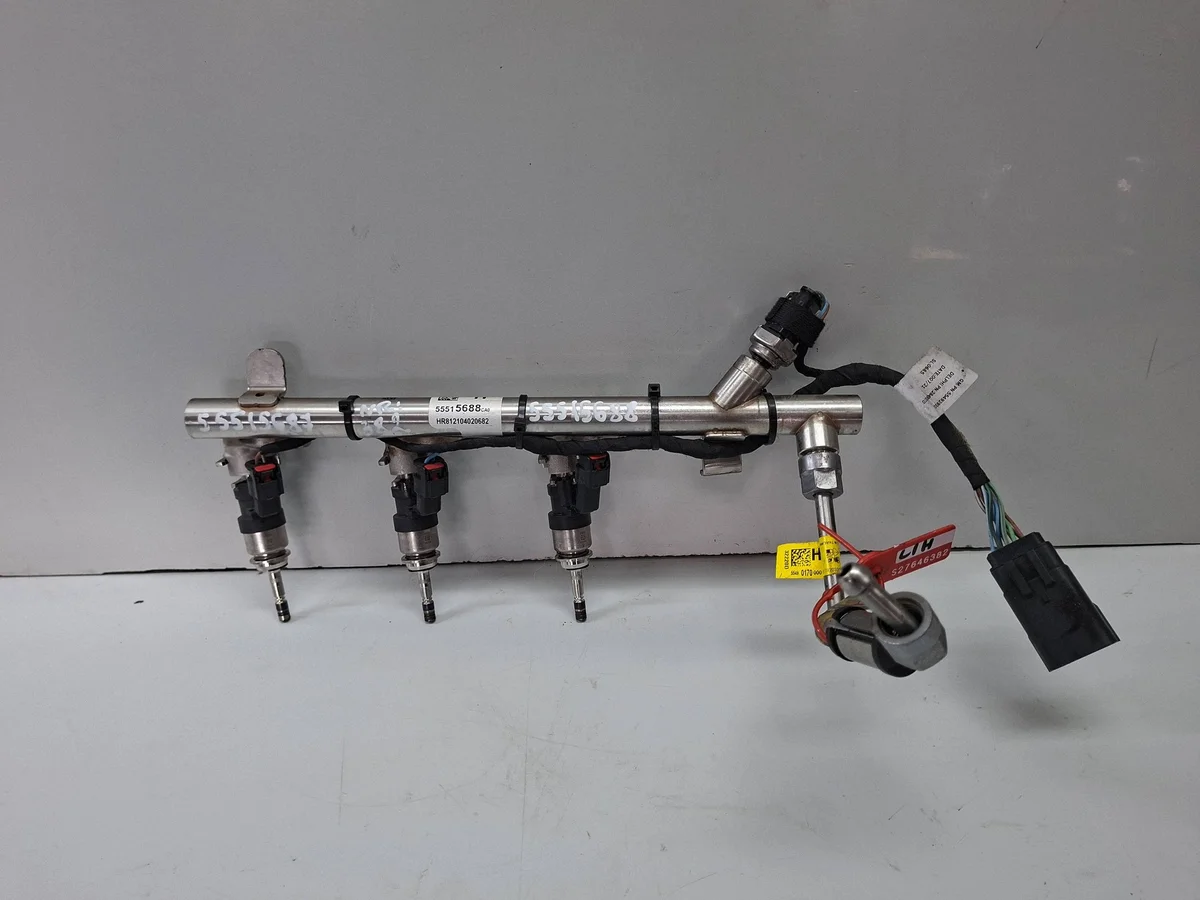 Polttoaineen ruiskutuslista Opel Astra K Corsa E