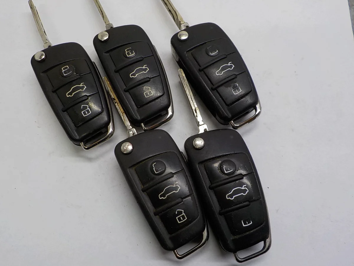 Audi A3 II 8P sleutel 434 MHz image 3