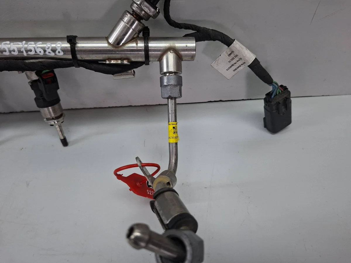 Rampe d'injection Opel Astra K Corsa E 1.2 Turbo image 4