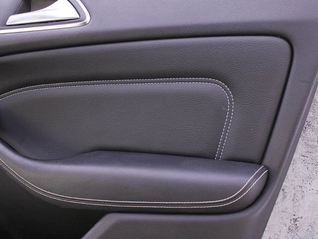 Mercedes B-Klass W246 dörrpanel höger fram image 3