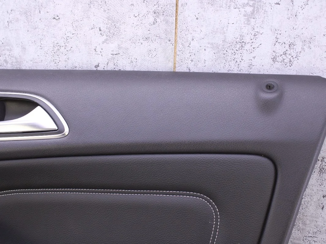 Mercedes B-Klass W246 dörrpanel höger fram image 4
