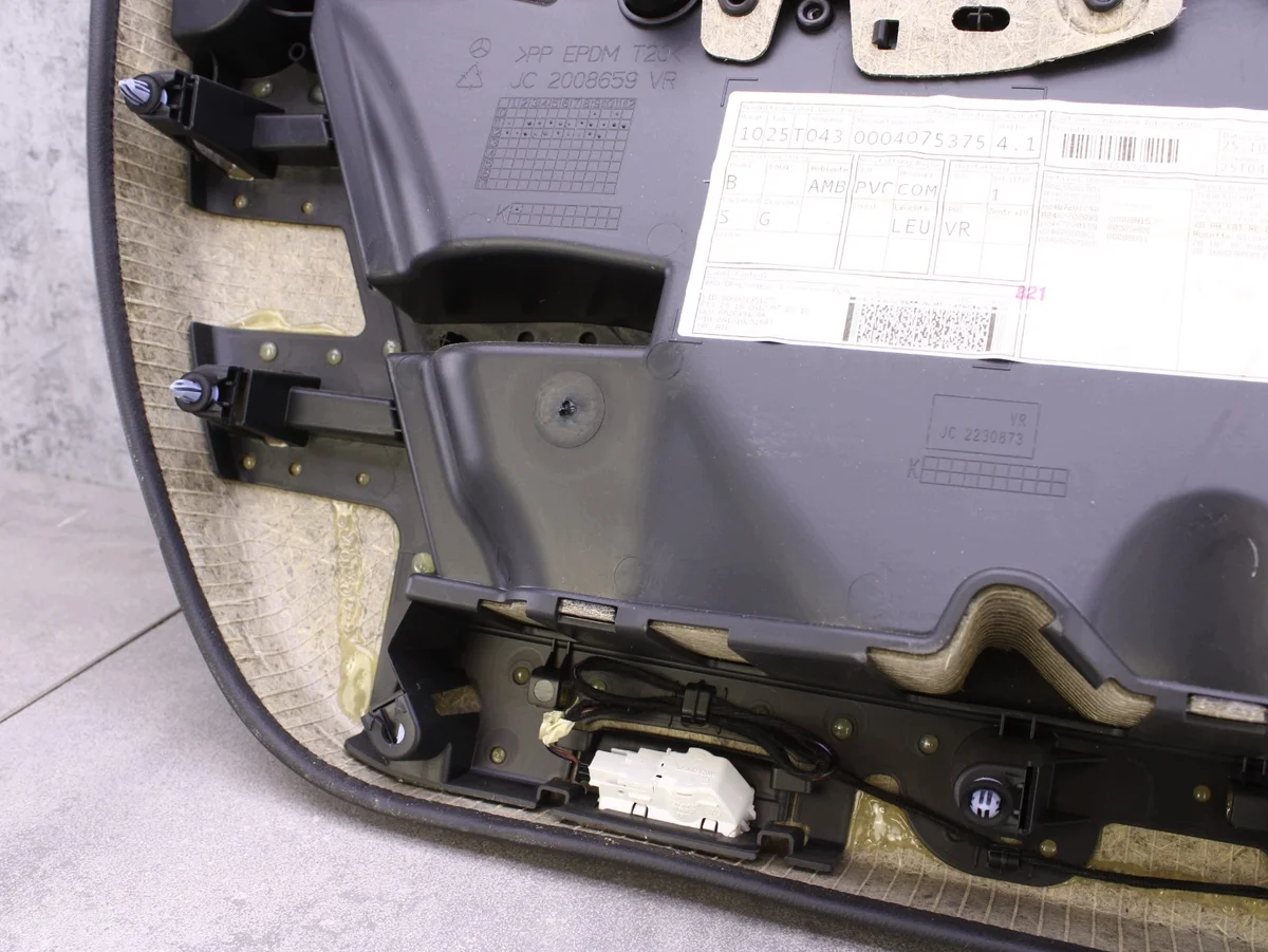 Mercedes B-Klass W246 dörrpanel höger fram image 10