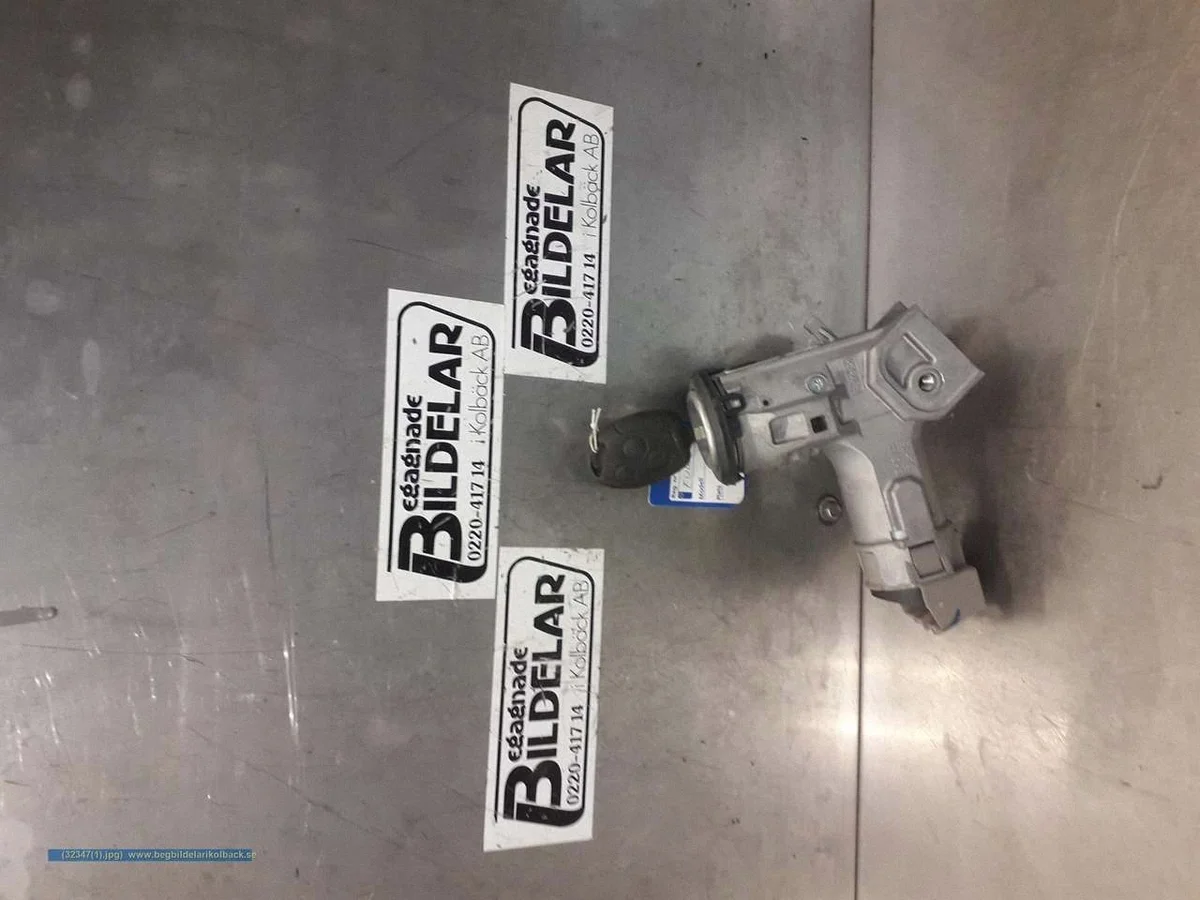 Ford Transit Courier Stuurslot BEG8374