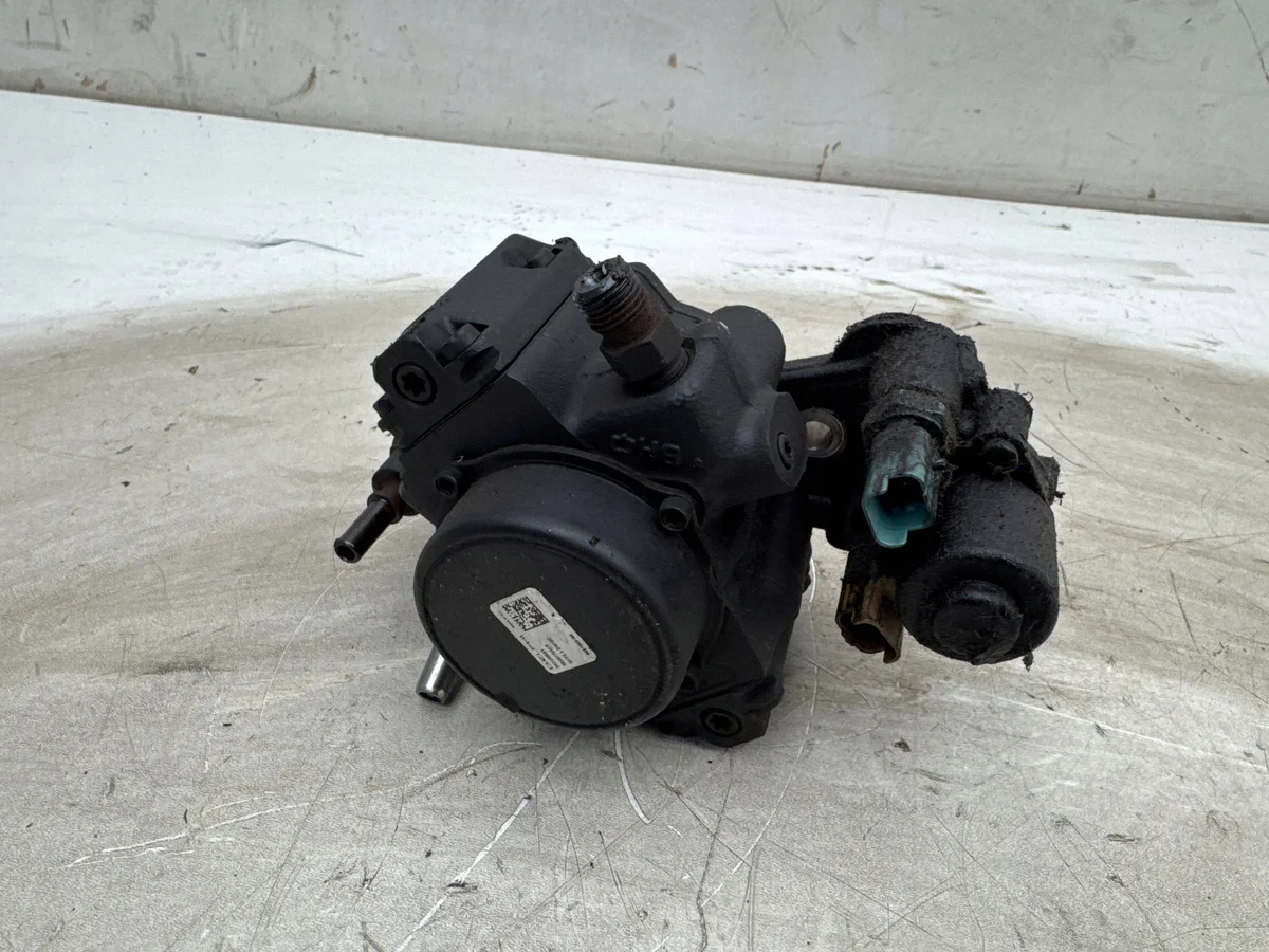 Bränslepump 2.0 HDI 9424A050A image 3