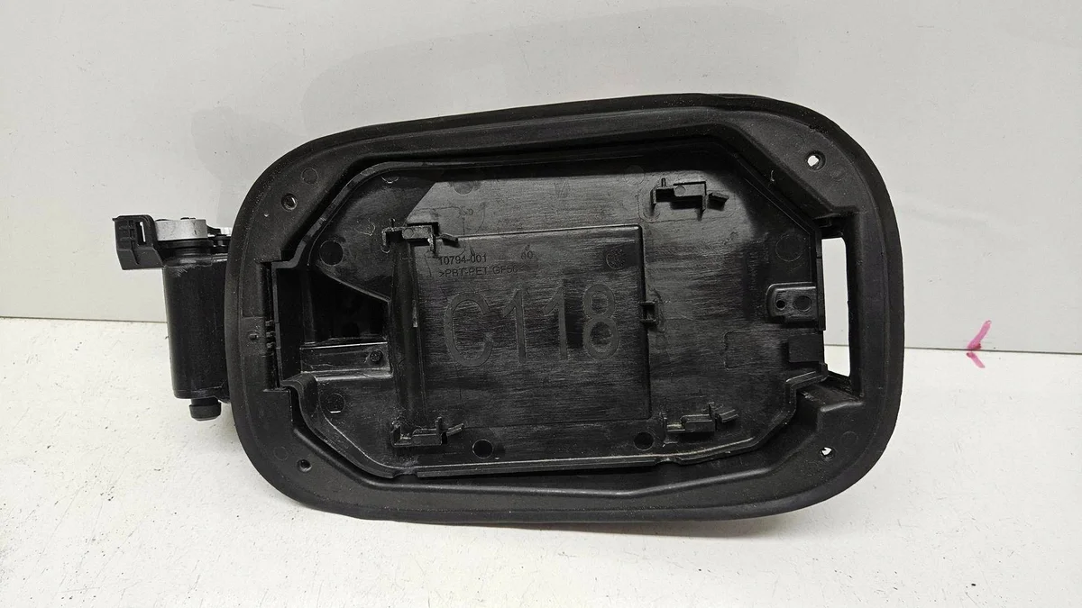 Fuel Filler Flap Mercedes CLA W118 A1186302501