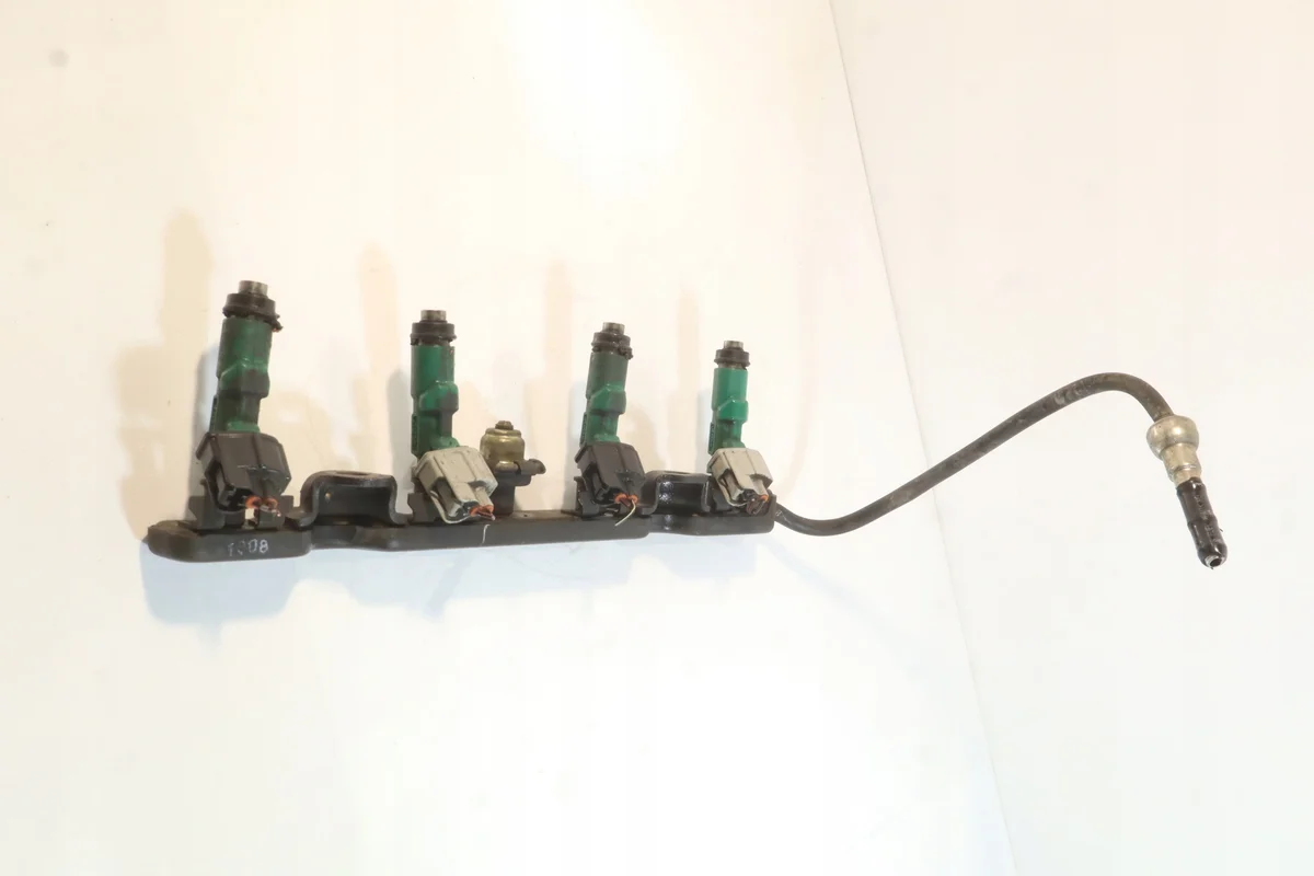 Rampe d'injection Toyota Prius II 1.5 Hybride image 3