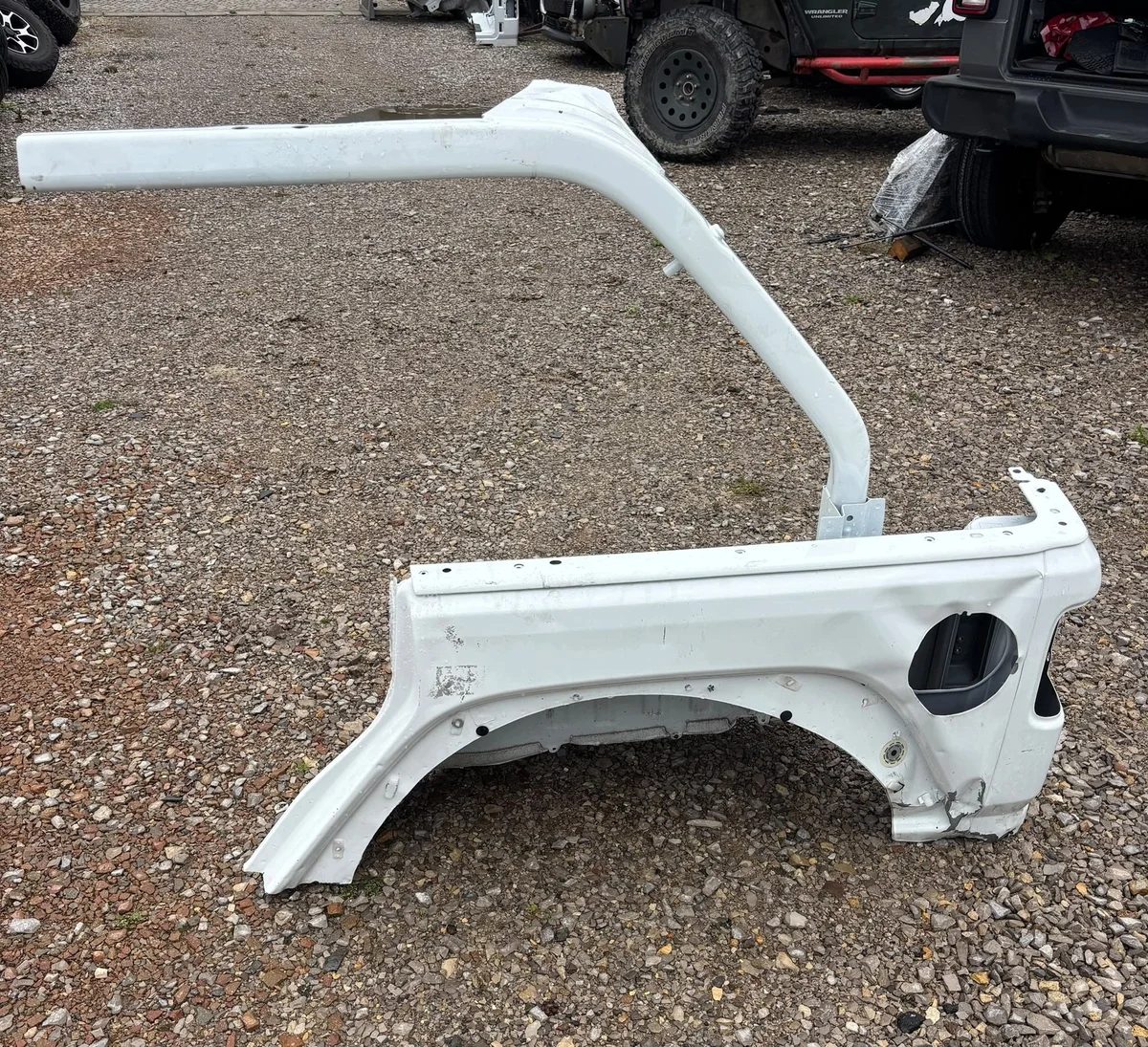 Aleta trasera izquierda Jeep Wrangler JL