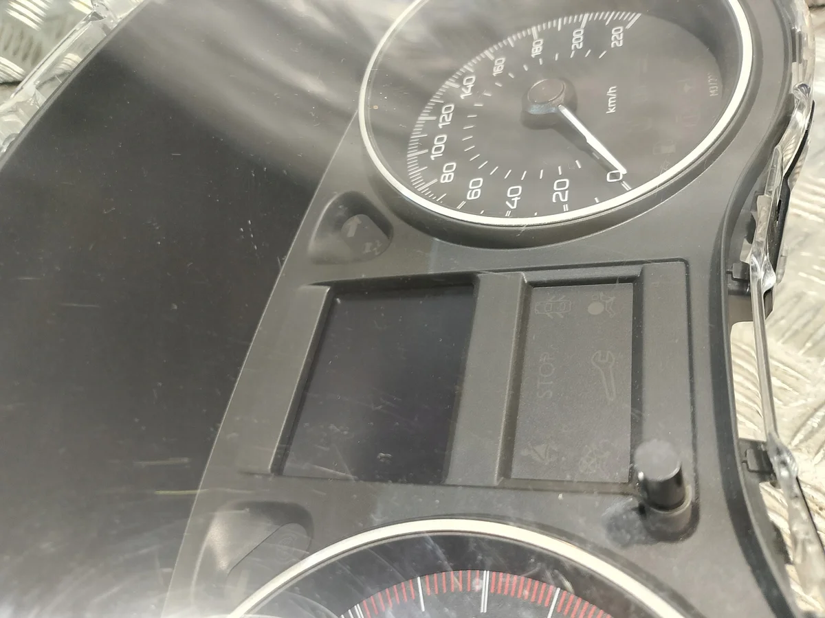 Compteur Peugeot 301 1.6 D 9825559380-00 image 3