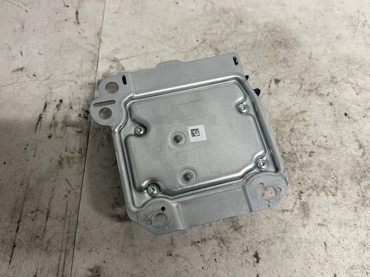 2017 Dodge Durango Airbag Control Module 68316737AA image 3
