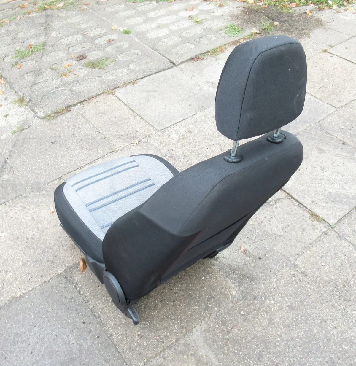 Sitz vorne rechts Fiat Grande Punto 5D image 4