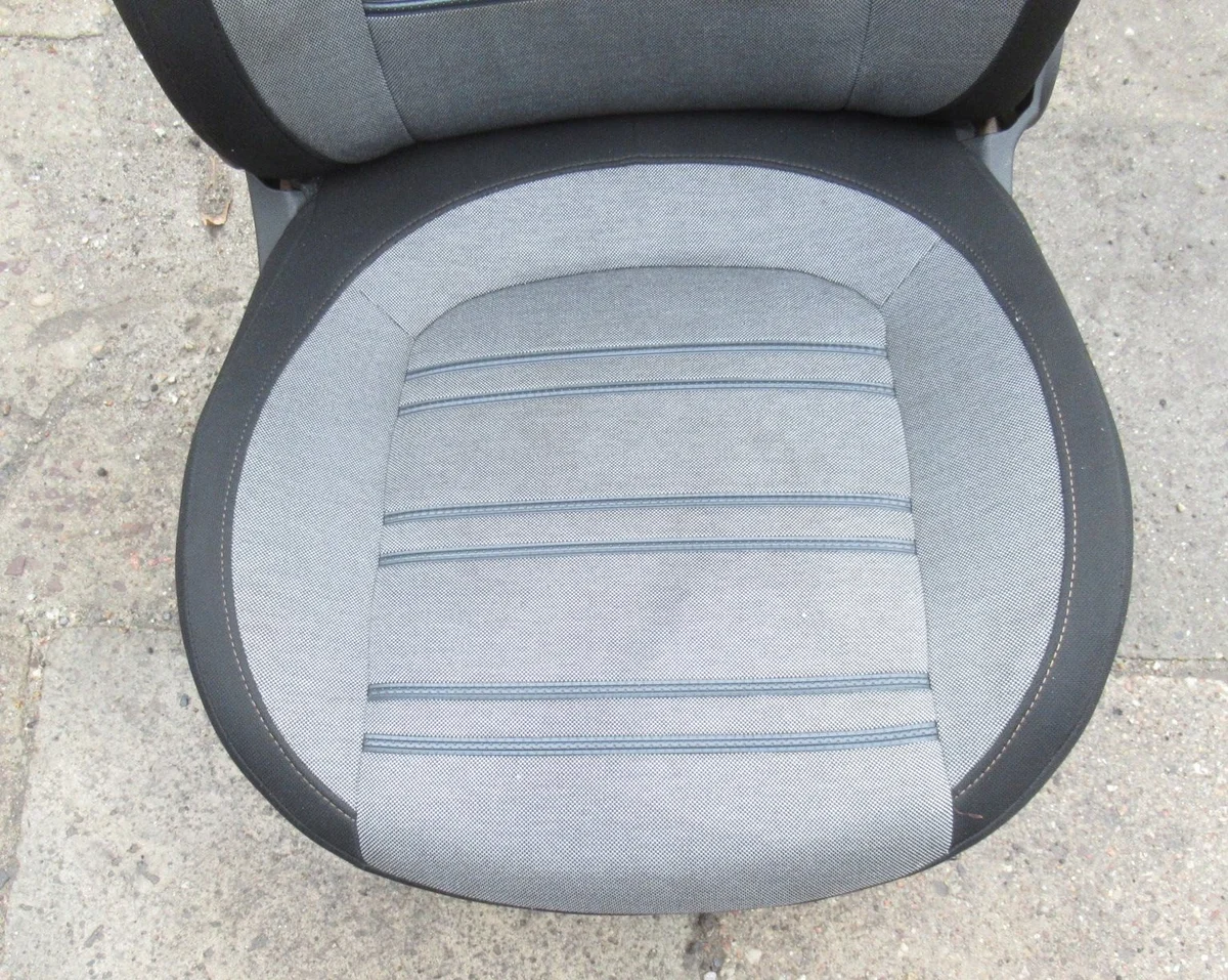 Sitz vorne rechts Fiat Grande Punto 5D image 8