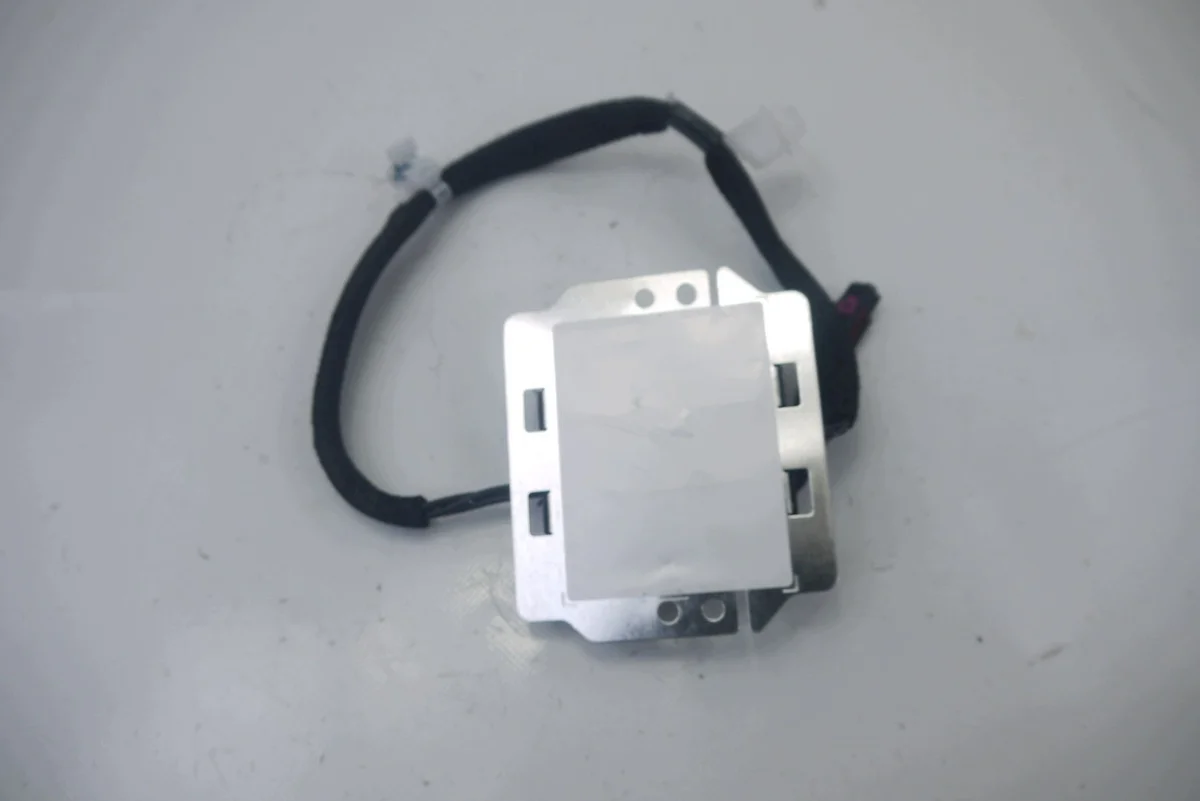 Antenne GPS Toyota Urban Cruiser II 3B325-58U00 image 5