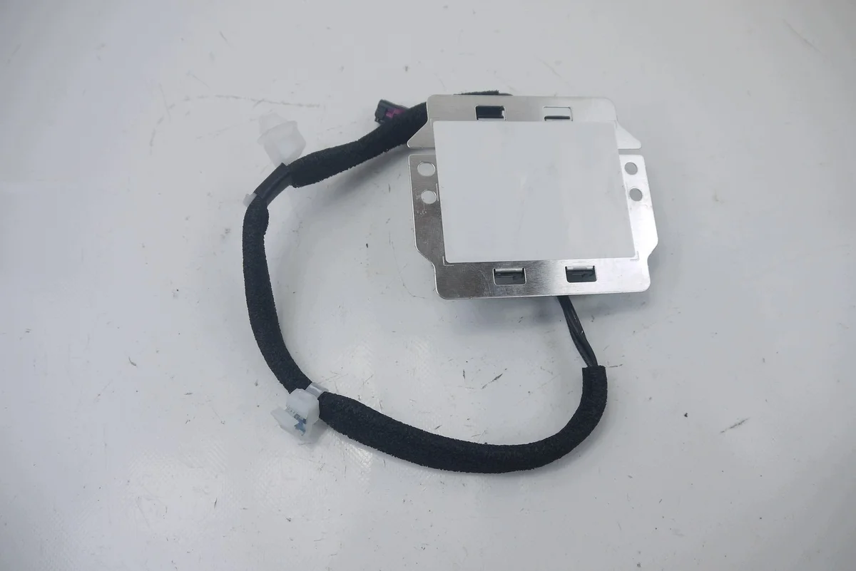 Antenne GPS Toyota Urban Cruiser II 3B325-58U00 image 6