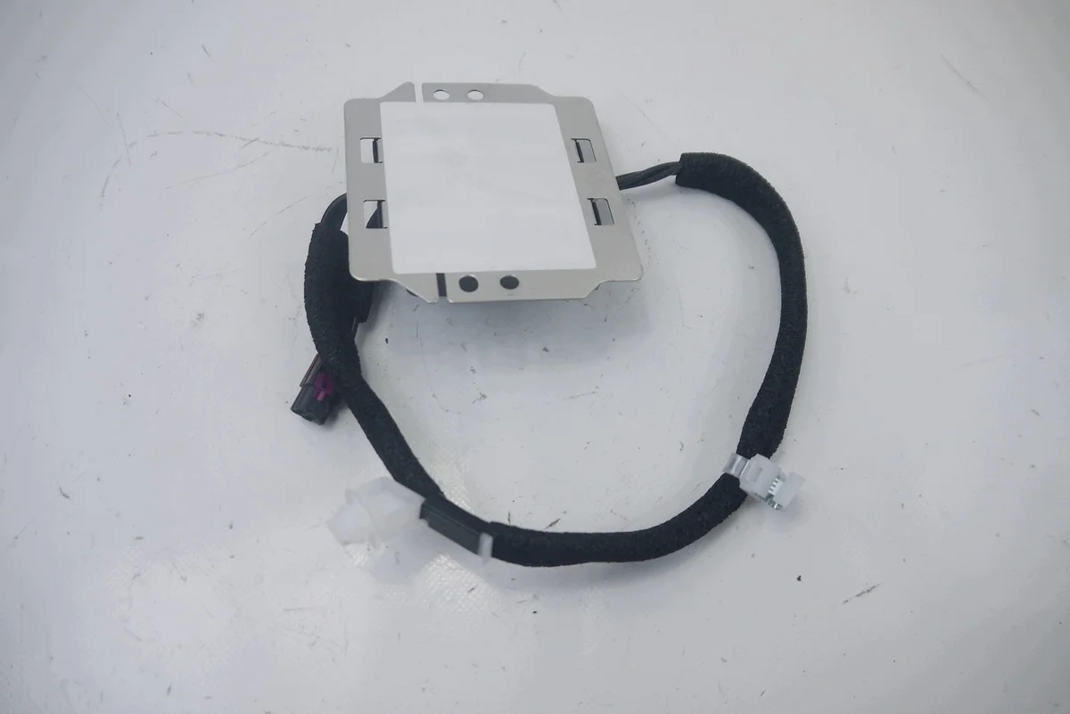 Antenne GPS Toyota Urban Cruiser II 3B325-58U00 image 7