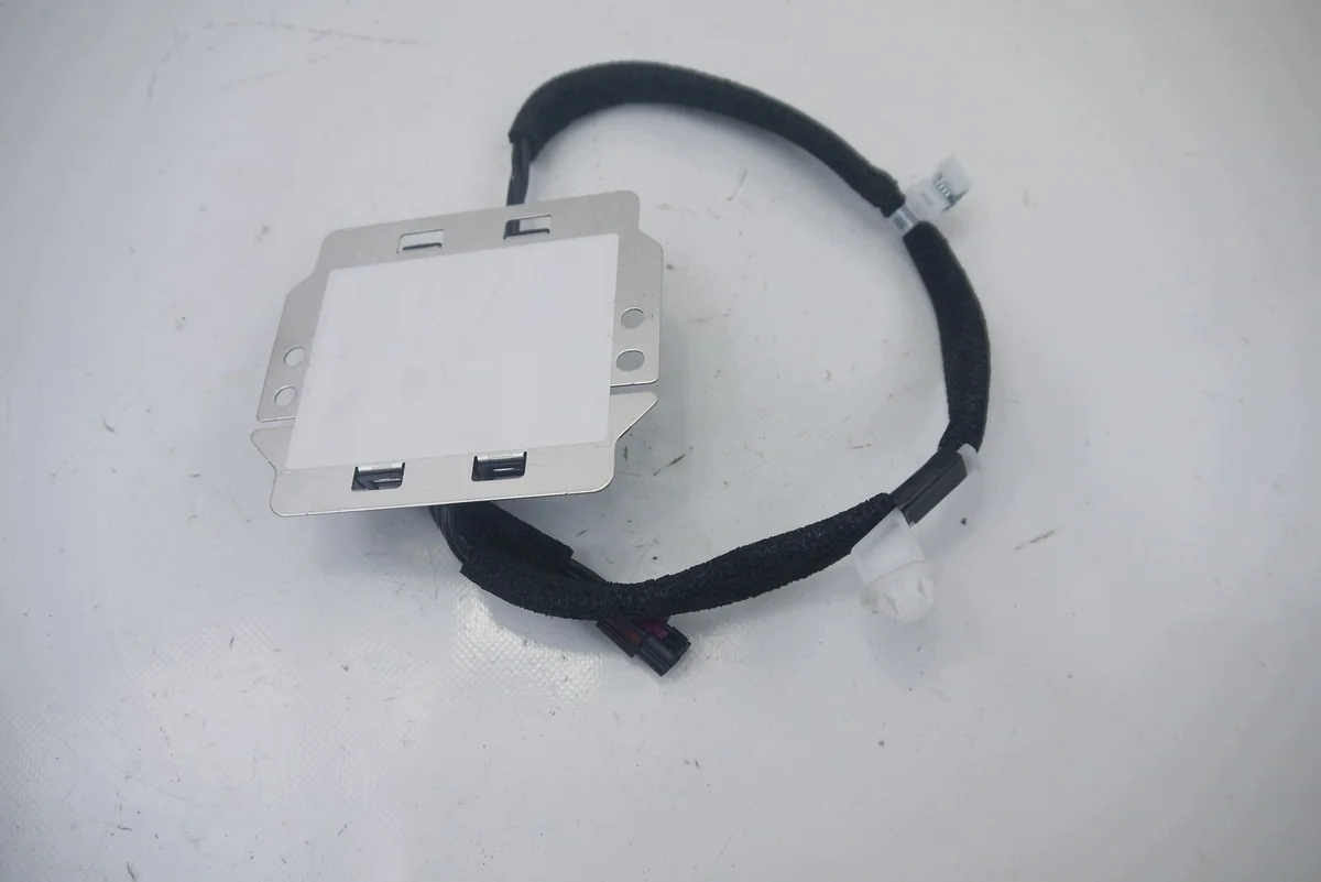 Antenne GPS Toyota Urban Cruiser II 3B325-58U00 image 8