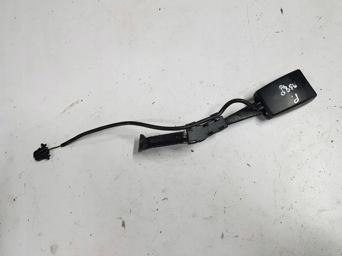 Audi A3 8P 03-12 turvavyön kiinnike oikea