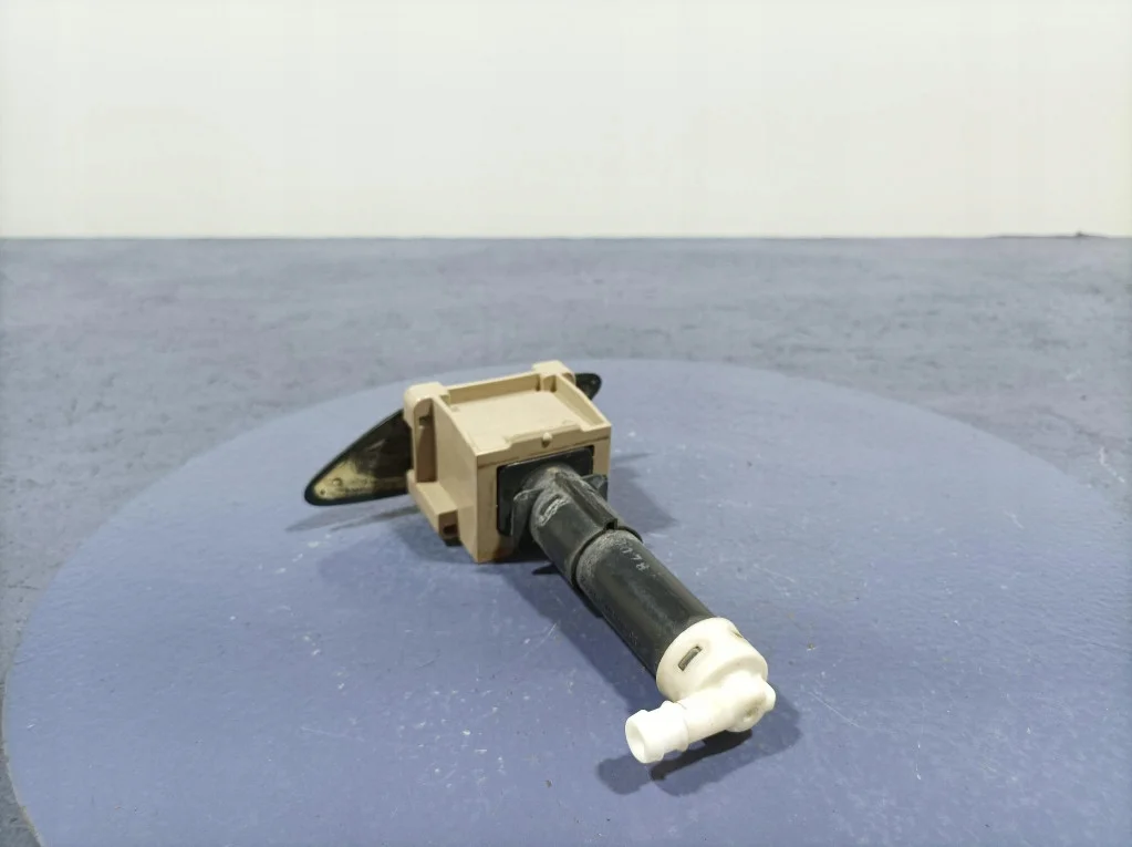 Mazda CX-7 Scheinwerfer-Waschanlage links image 3