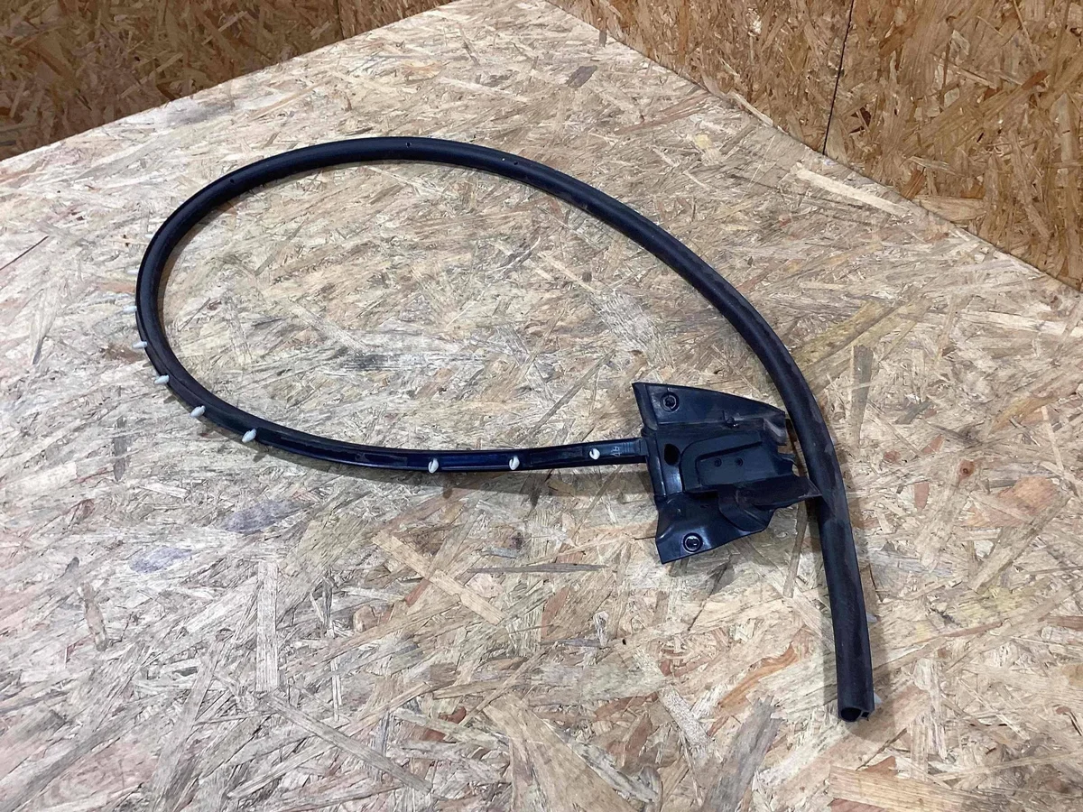 Maserati Levante Deurruitafdichting Gebruikt image 5