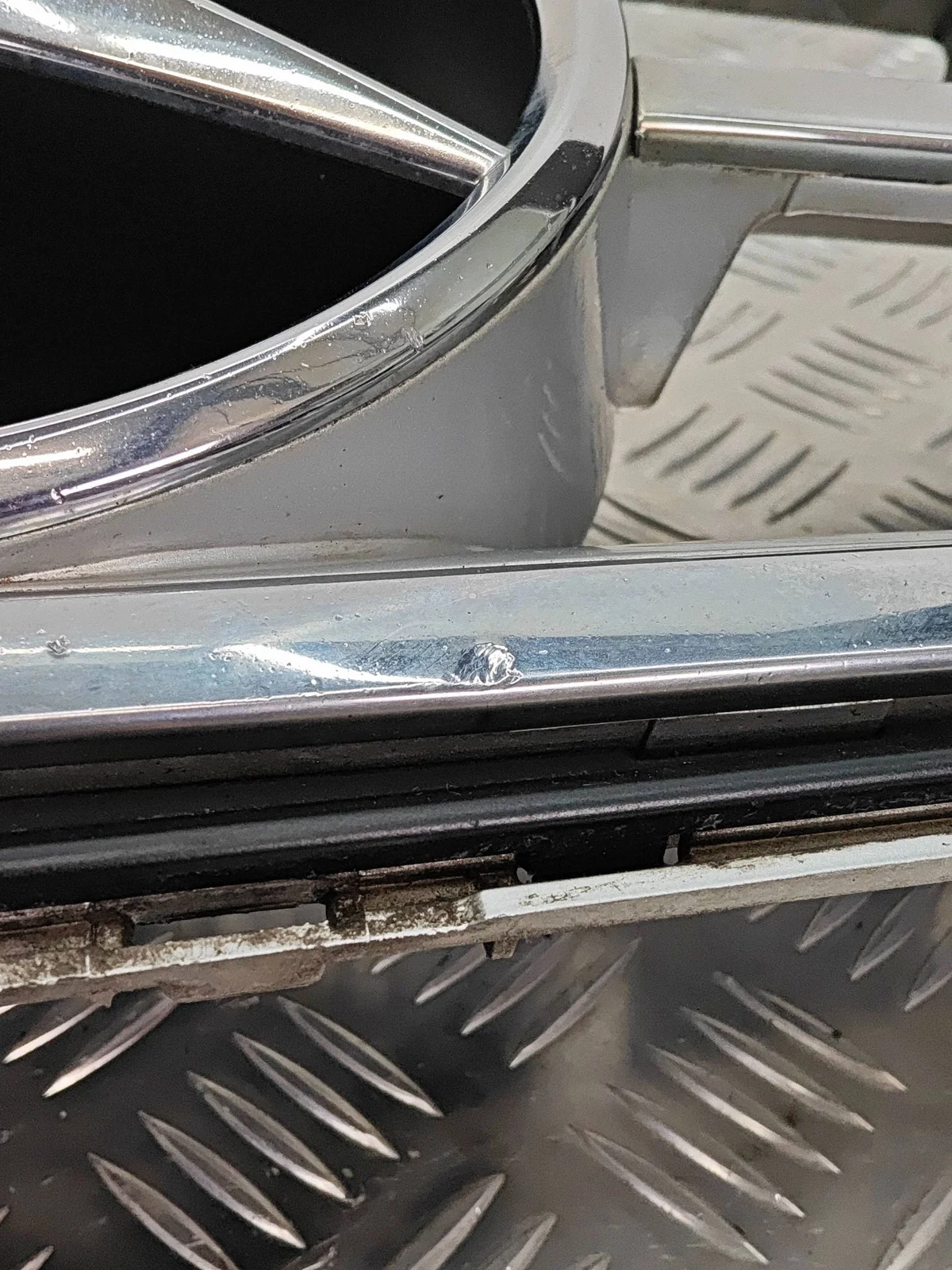 Grilli Mercedes-Benz C W204 Käytetty image 4