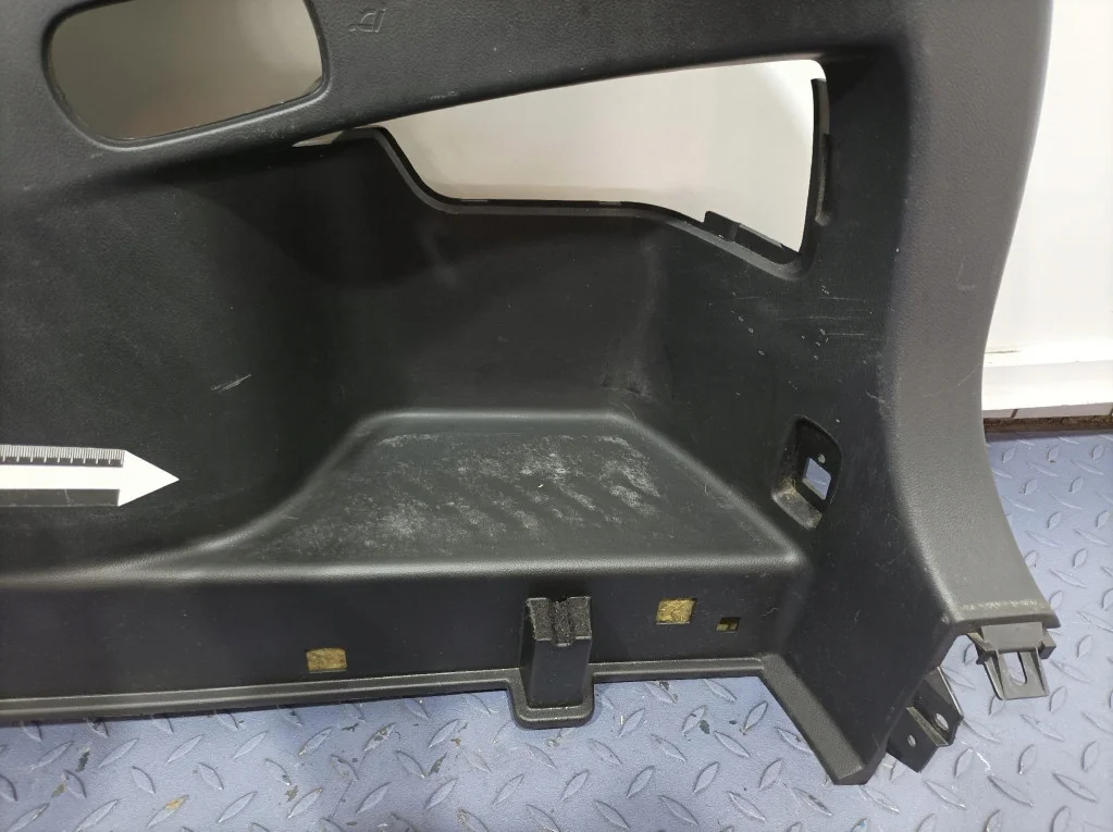 Mazda CX-7 garniture coffre droit EG21-68-841
