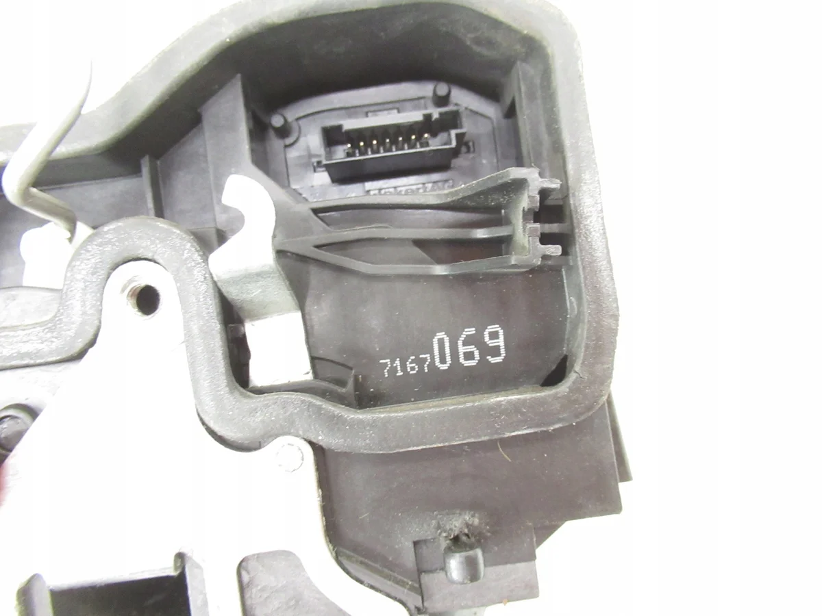 Serrure arrière gauche BMW E60 E61 E90 image 3