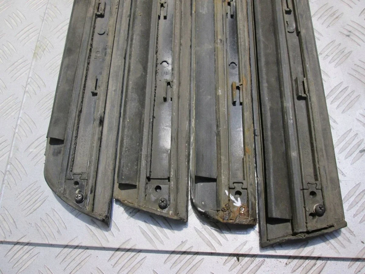 Audi A4 B6 00- Baguette Porte Inférieure ENP3090 image 4