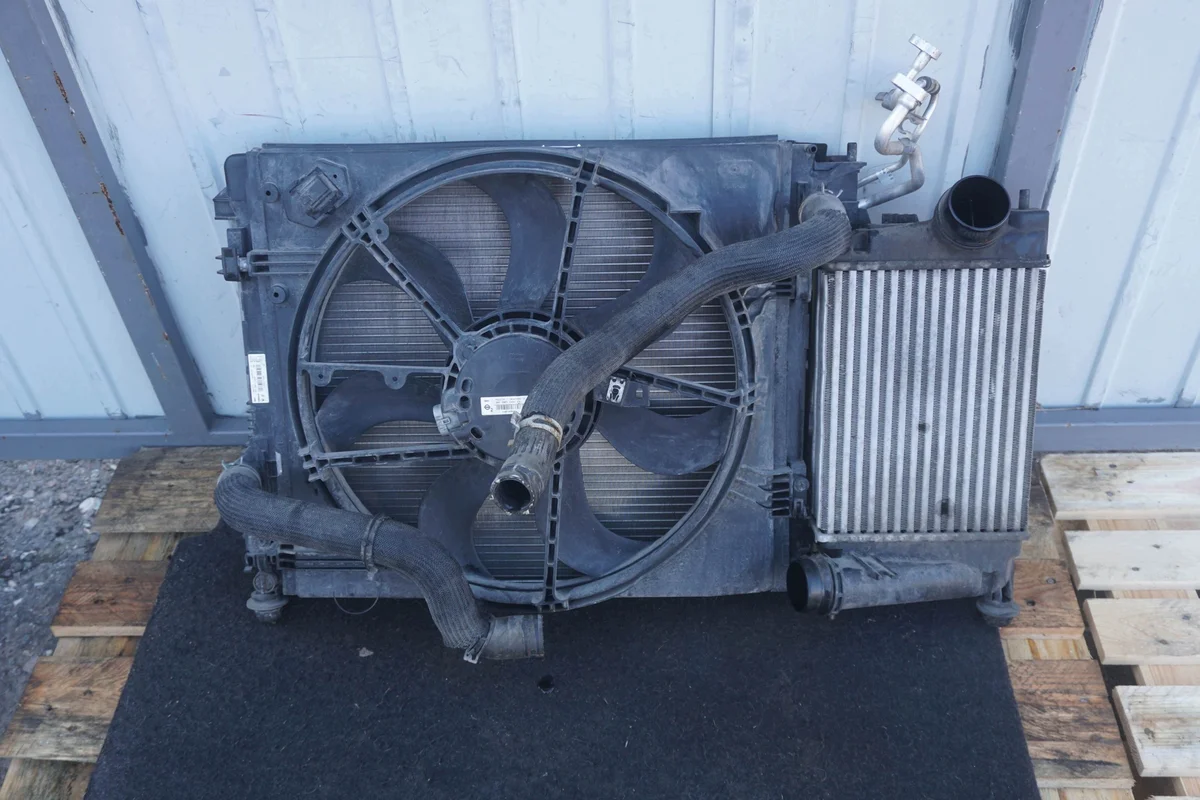 Nissan Qashqai J11 Lüfter Kühler Intercooler image 7