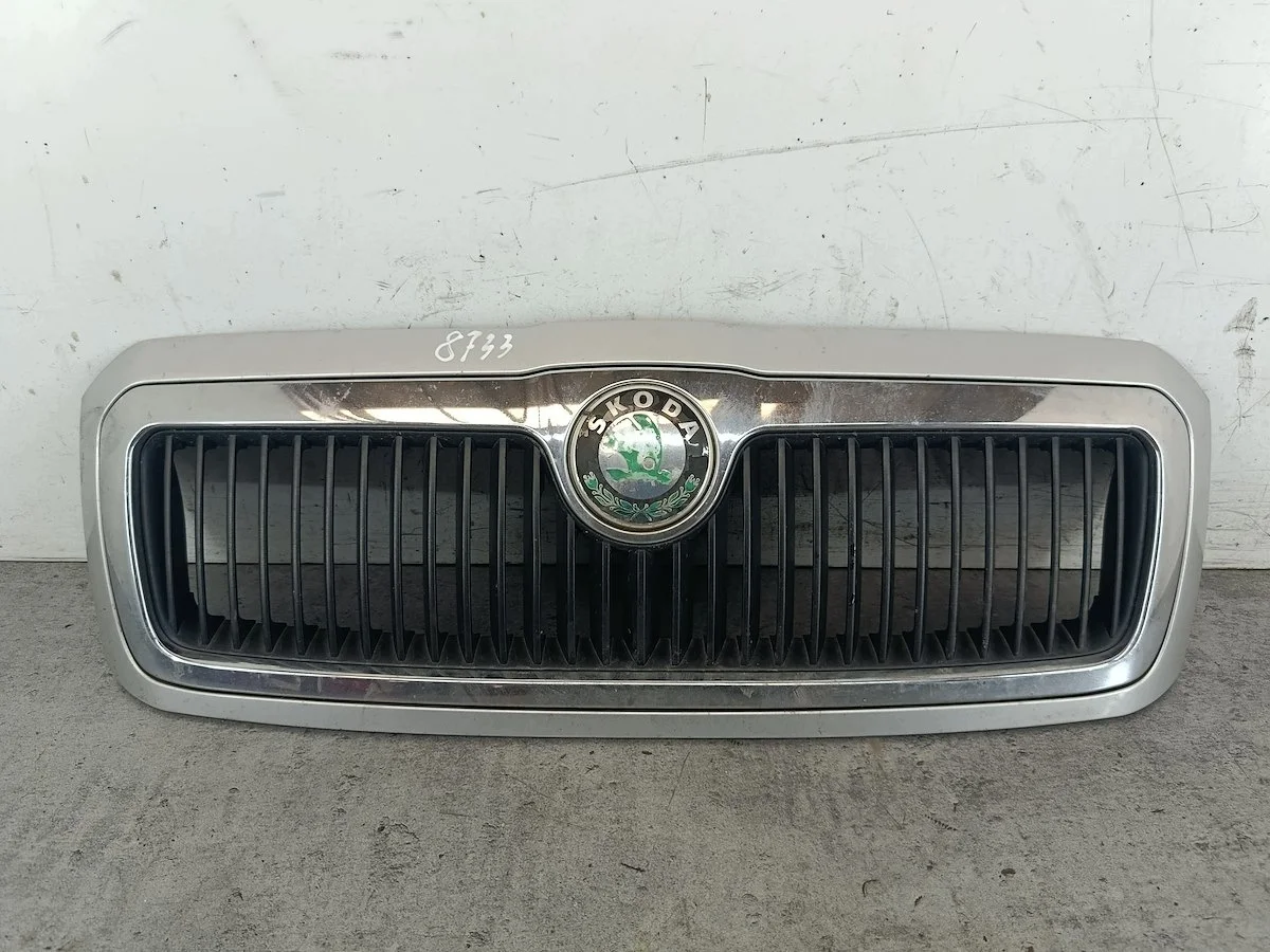 Grelha Skoda Octavia I 1U0853651C Usada