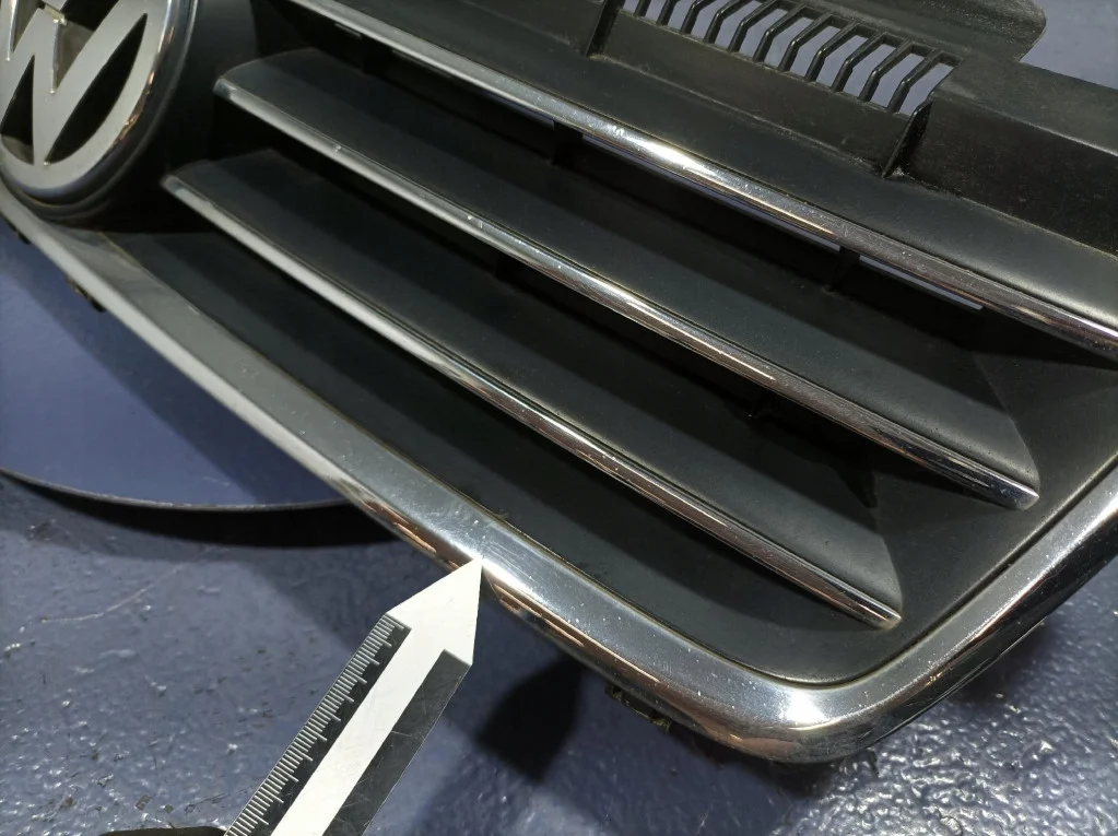 VW Polo 9N Kühlergrill Blende 6Q0853651D image 6