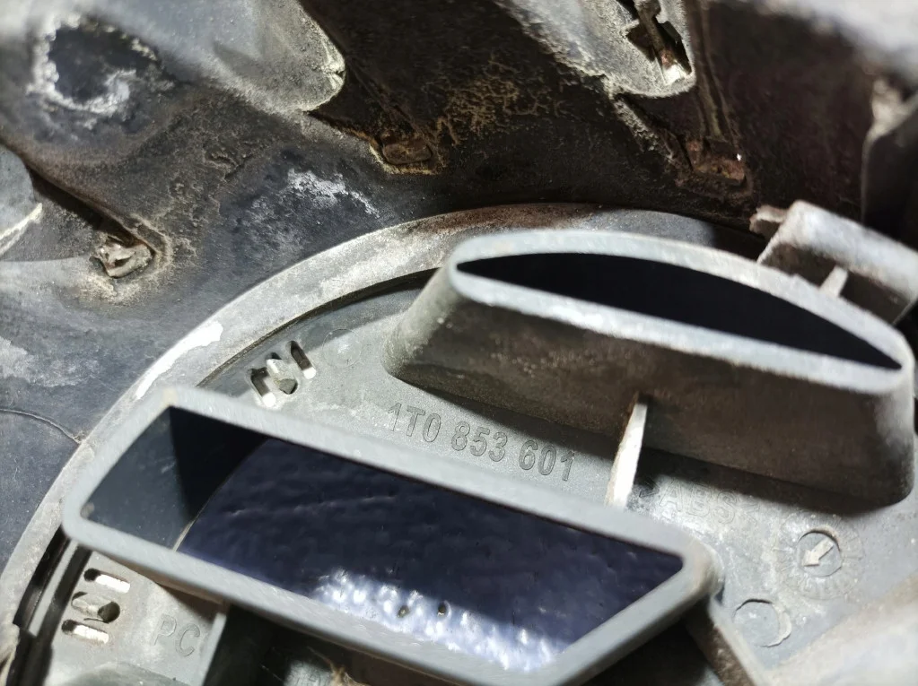 VW Polo 9N Kühlergrill Blende 6Q0853651D image 9