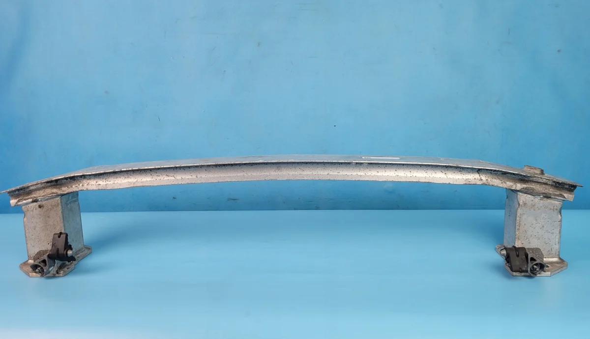 BMW G21 318d 2.0D 24r Bärbalk Bak 7428021