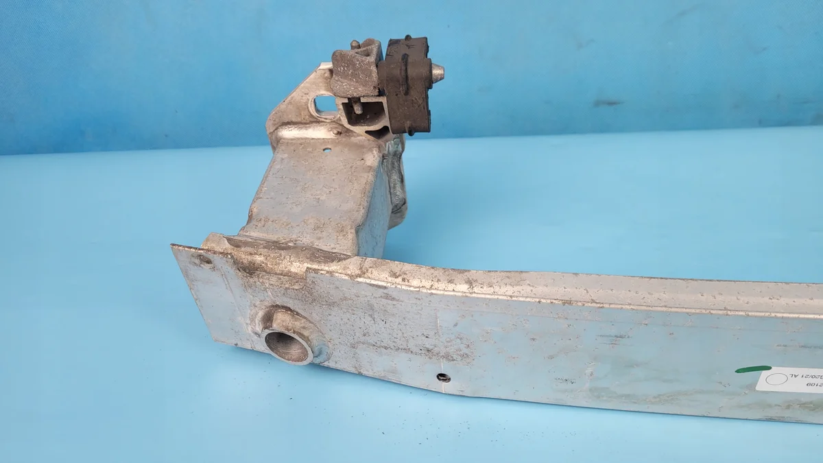 BMW 3 G21 318d Refuerzo Parachoques Trasero image 9