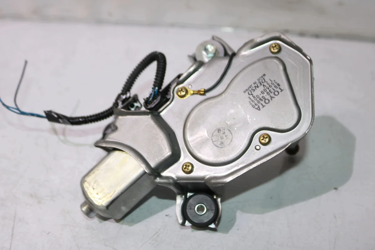 Motor Scheibenwischer hinten Toyota Avensis II image 4