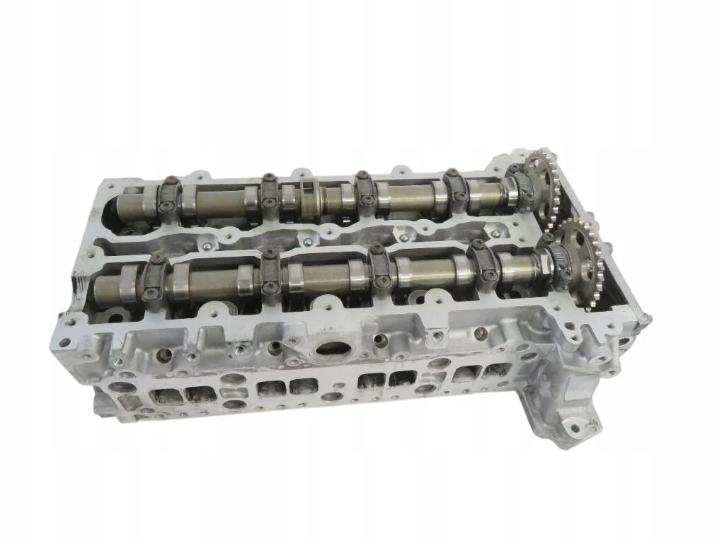 Mercedes W906 OM651 Diesel Engine Cylinder Head