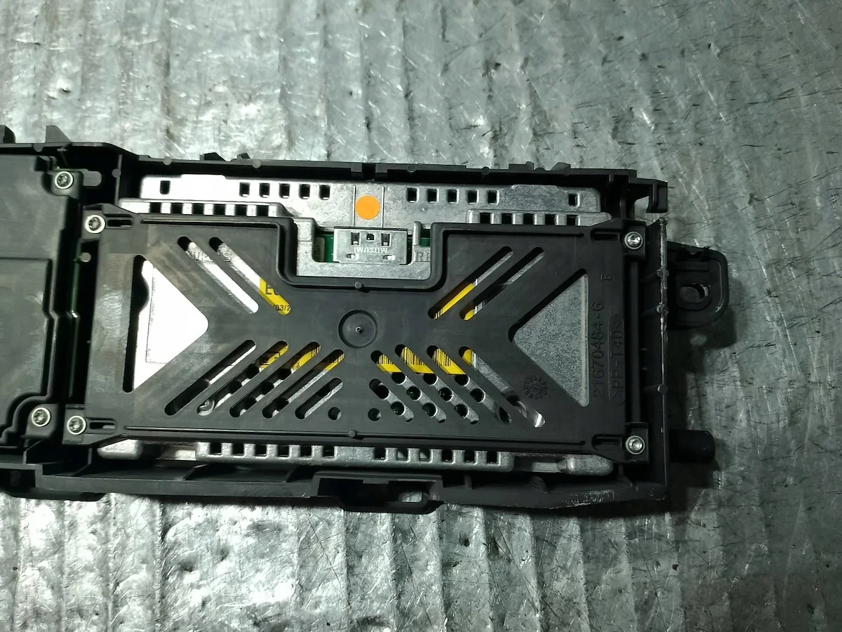 Instrumentbräda Renault OE 8200704465 image 3