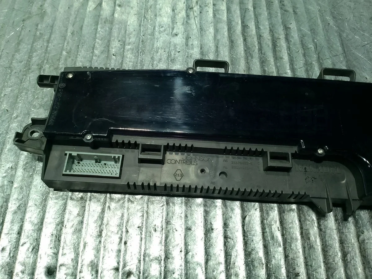 Instrumentbräda Renault OE 8200704465 image 6