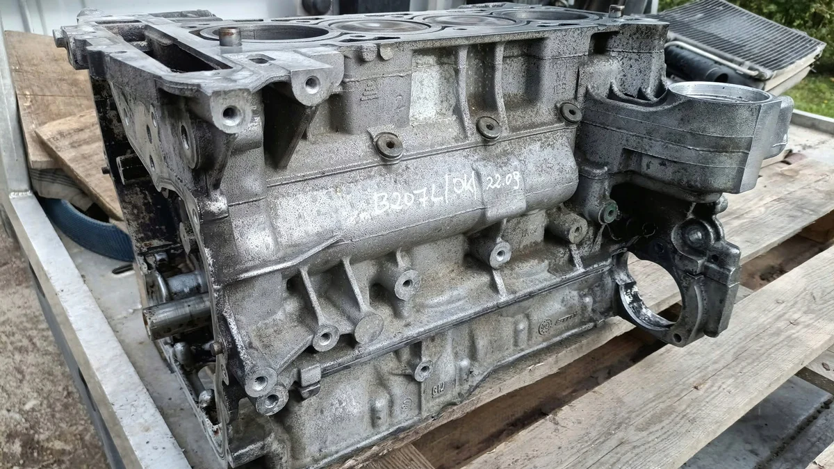 Engine Block 2.0t 1.8t SAAB 9-3 Opel GM 90537806