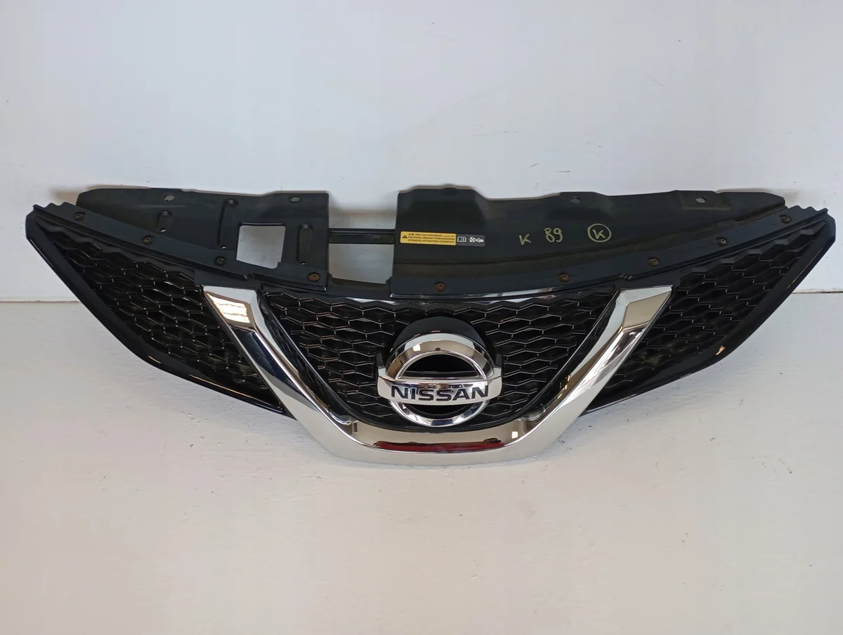 Atrapa Grill Nissan Qashqai II J11 Usado