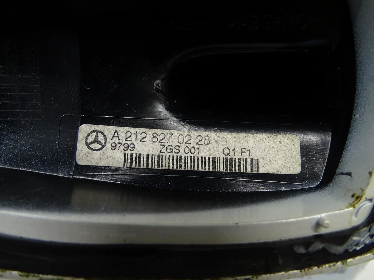 GPS Antenne Haifischflosse Mercedes W212 A2128270228 image 6