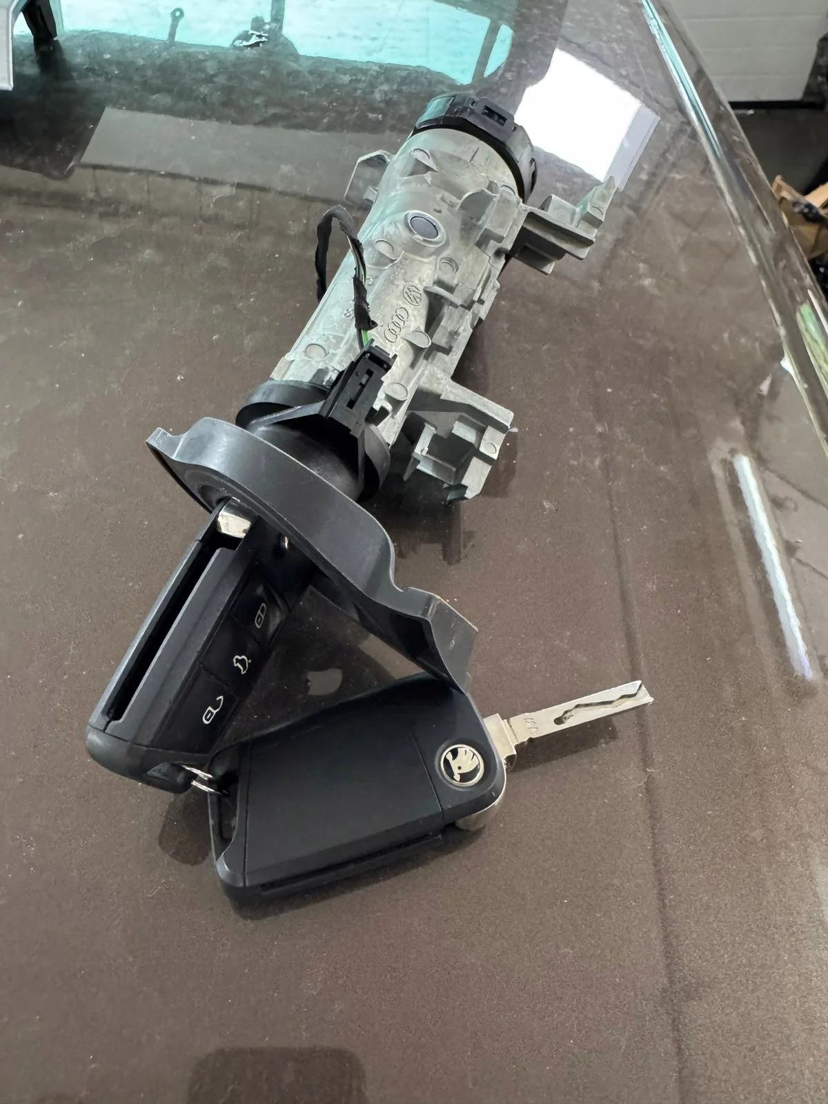 Ignition Switch Key Set Skoda Rapid 6C0905865