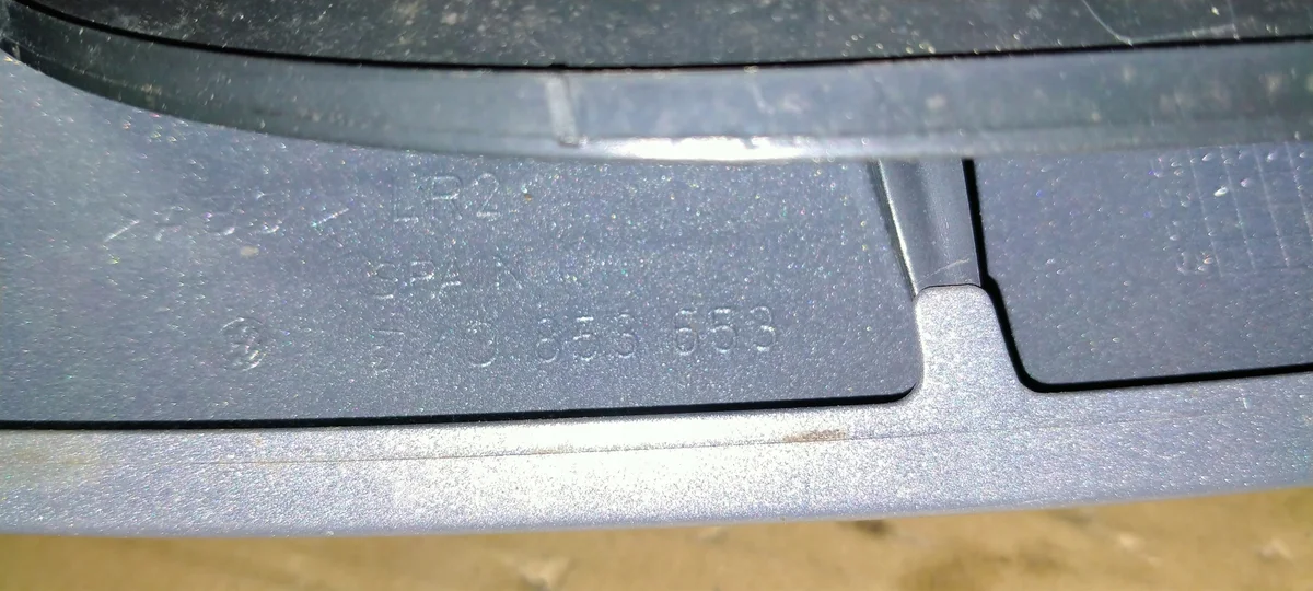 Griglia anteriore VW Golf V Plus (2004-2009) image 7