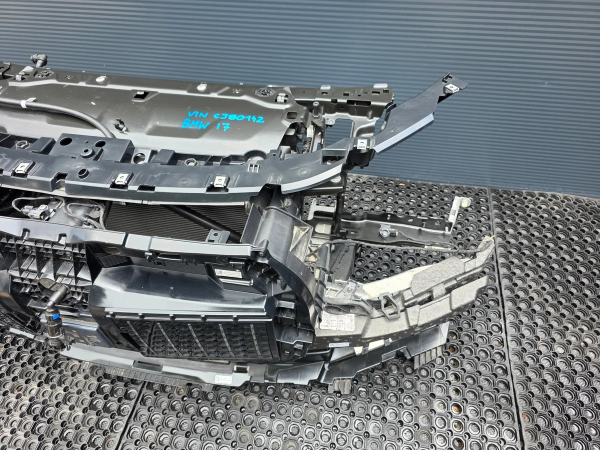 BMW G70 i7 E-Drive Frontverstärkung gebraucht image 4
