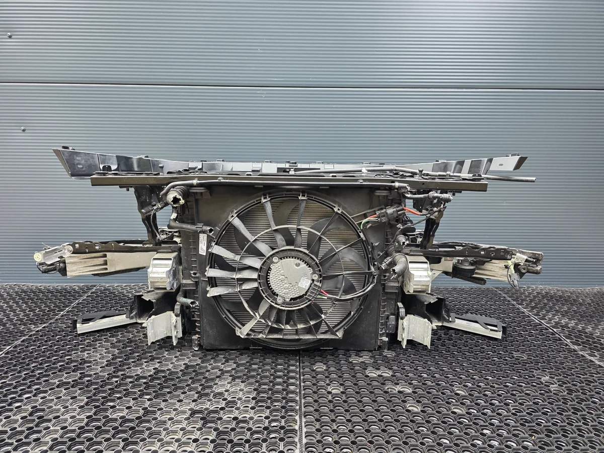 BMW G70 i7 E-Drive Frontverstärkung gebraucht image 5