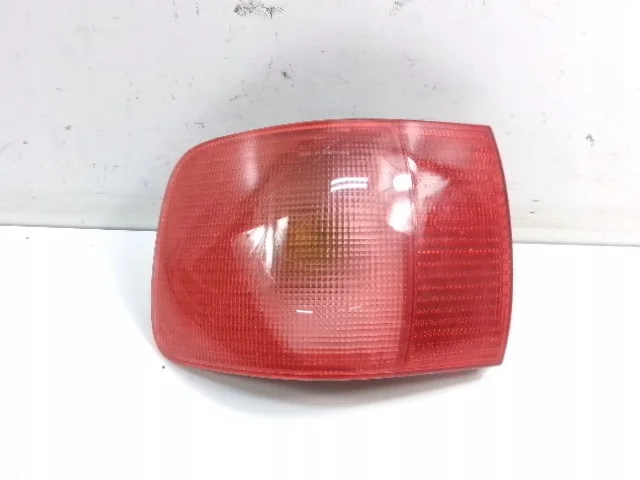 Audi 80 B4 Lampa Tylna Lewa 8A0945095E