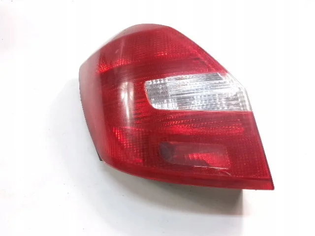 Skoda Fabia II 5J Baklykta Vänster 08-665-1914L-F