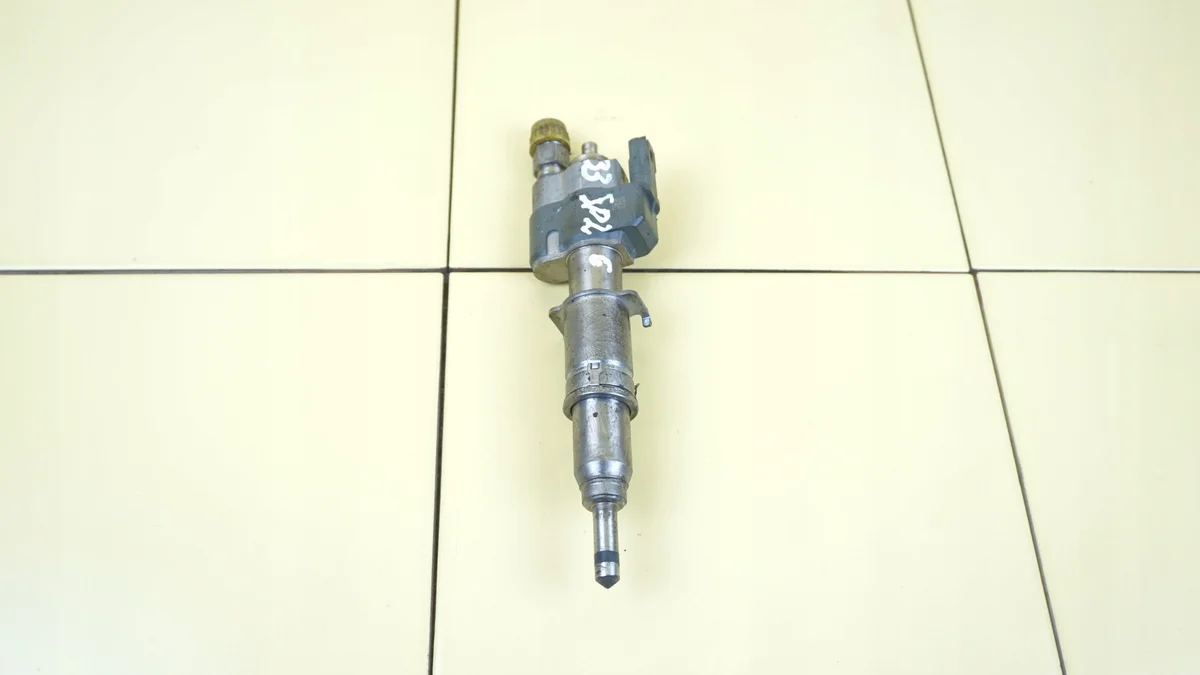 Inyector BMW E87 E90 E60 2.0 B 143KM N43B20A image 3